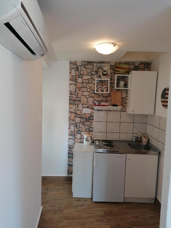 슬라티네 Stone House 아파트 외부 사진